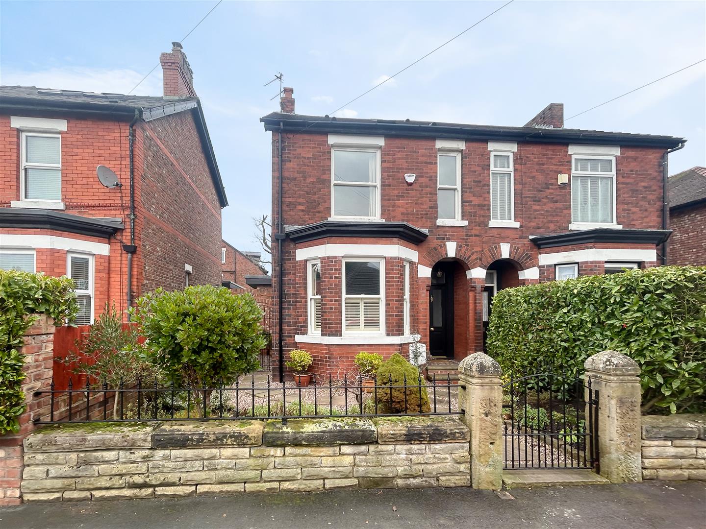 Talbot Road, Sale
